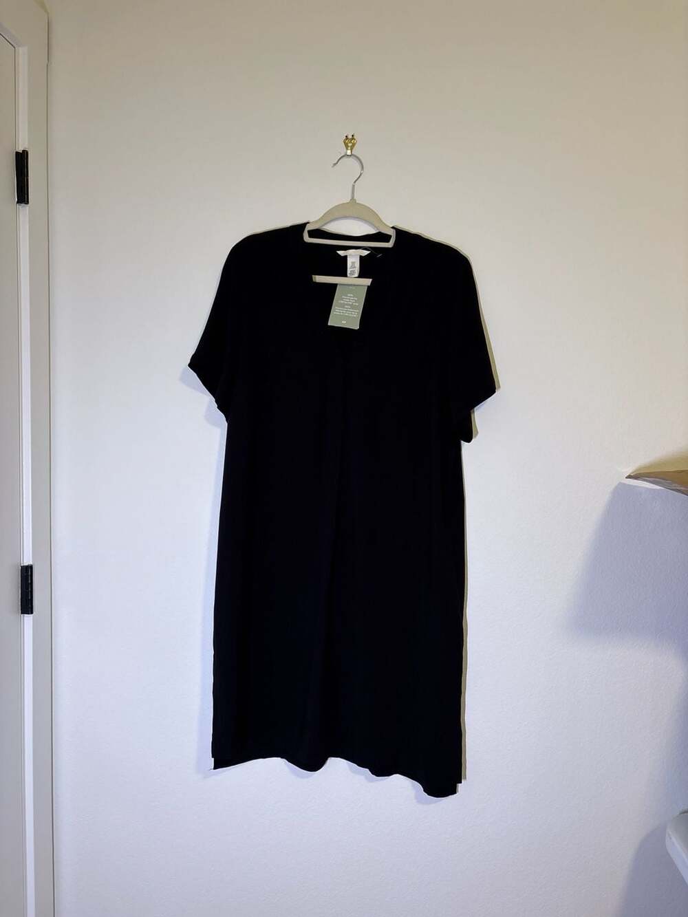 H&M Black V-neck Short Sleeve Viscose Tunic Dress Size XS